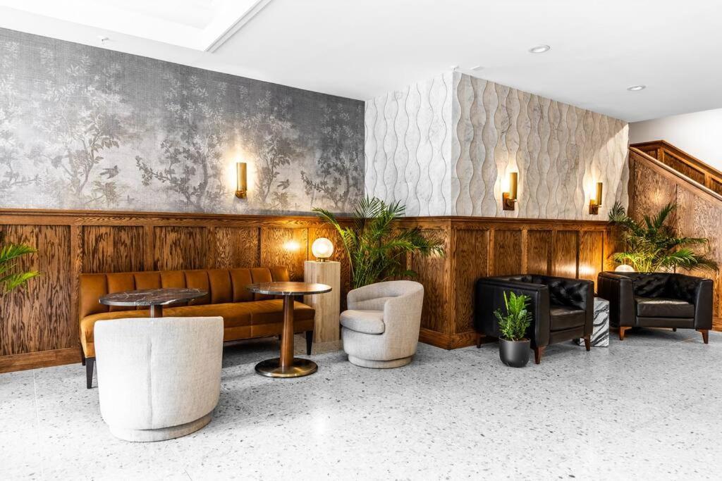 Apartamento Dtwn Bangor, Historic Hotel, Coffee Shop In Building, # 105