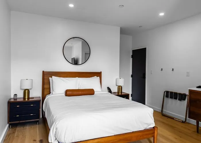 Dtwn Bangor, Historic Hotel, Coffee Shop In Building, Room # 105