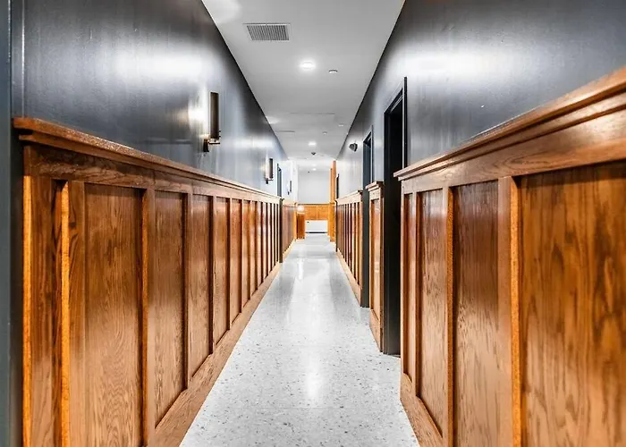 Dtwn Bangor, Historic Hotel, Coffee Shop In Building, Room # 105