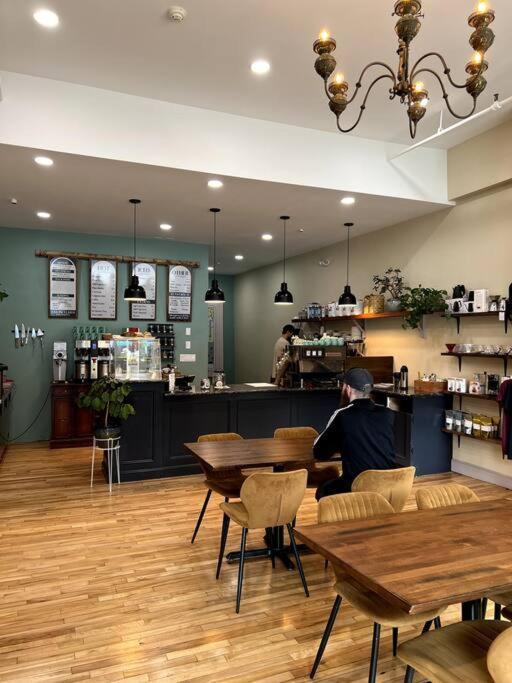 Dtwn Bangor, Historic Hotel, Coffee Shop In Building, # 105 Apartment