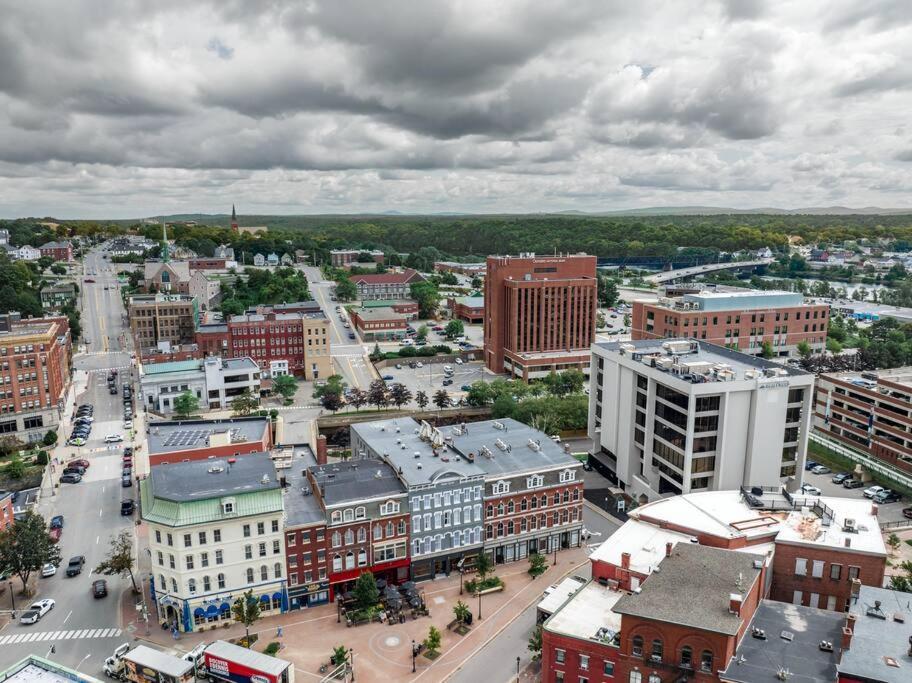Dtwn Bangor, Historic Hotel, Coffee Shop In Building, # 105 Apartment